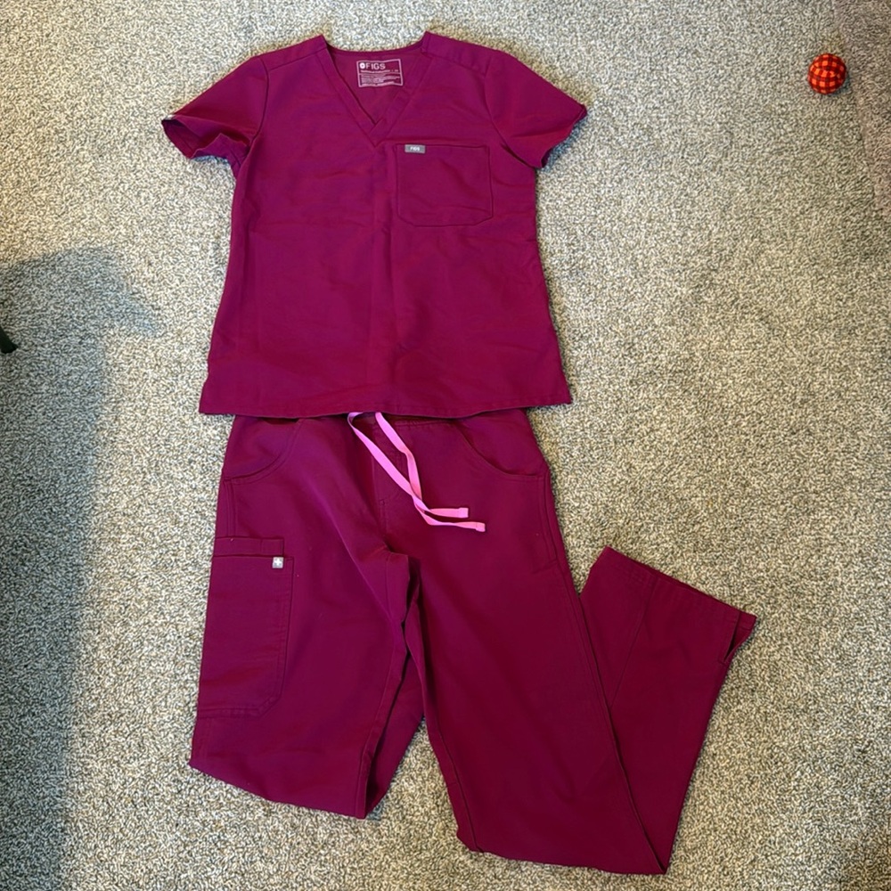 Pink Figs scrub set XS